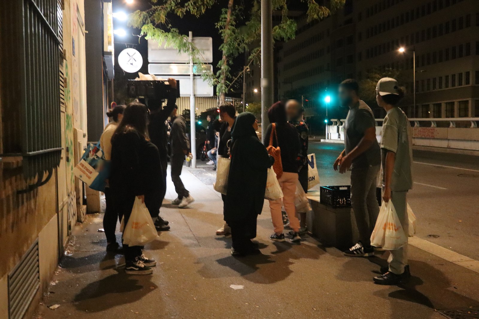 Distribution solidaire nocturne Marseille
